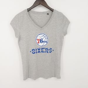 NBA Philadelphia 76ers Sixers V neck T-shirt Tee M